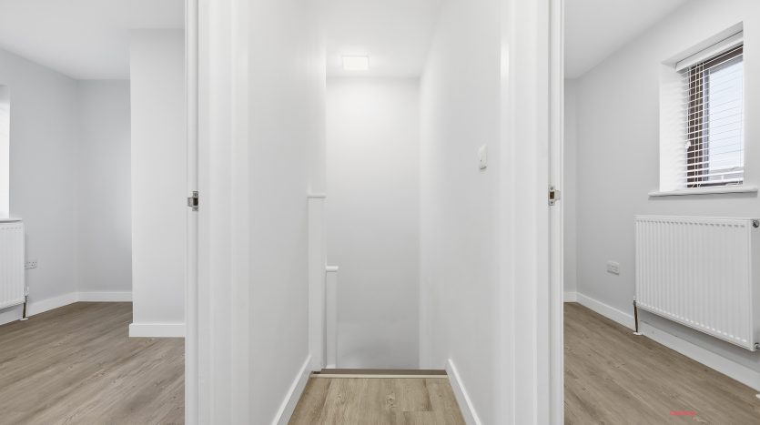 3 Bedroom Terraced House To Rent in Shelley Place, Tilbury, RM18