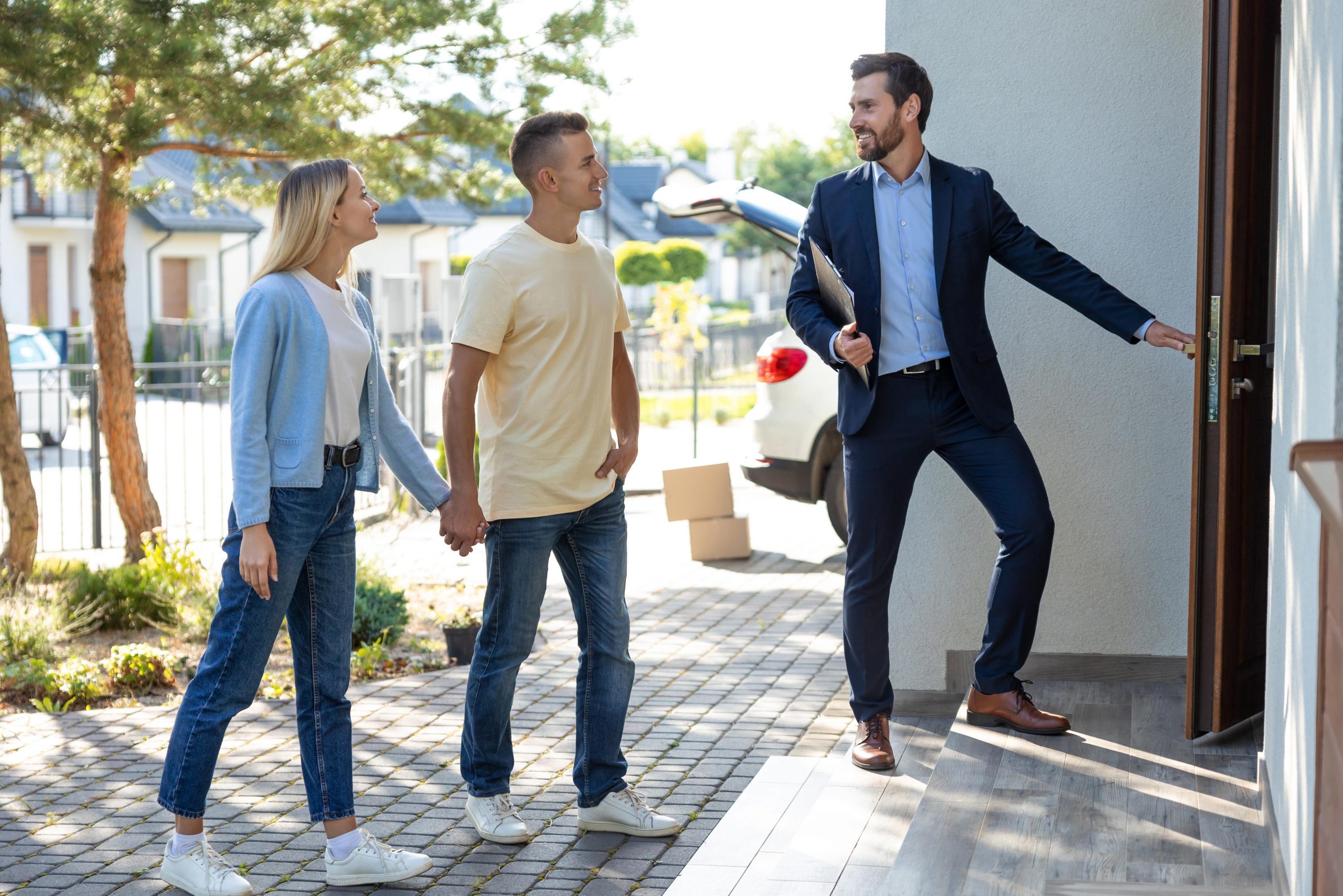 estate agents showing house
