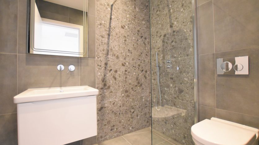 3 Bedroom Flat For Sale in Impact House 181-185 High Road, Chigwell, IG7 