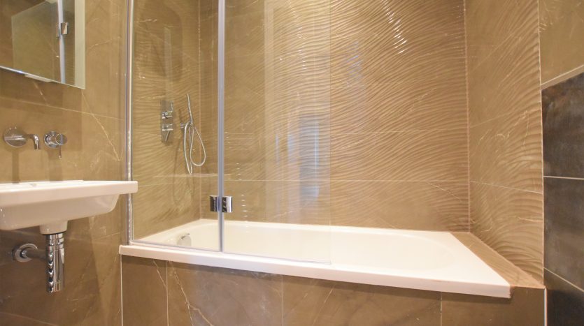 3 Bedroom Flat For Sale in Impact House 181-185 High Road, Chigwell, IG7 