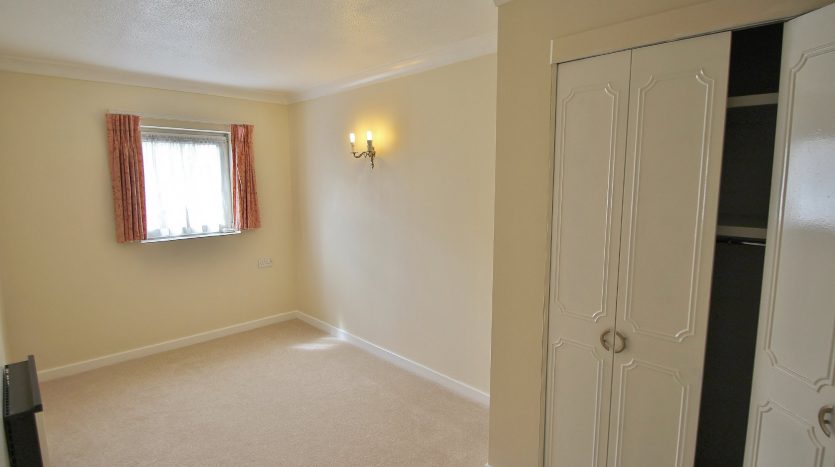 2 Bedroom  To Rent in Flat 63, Ilford, IG4 