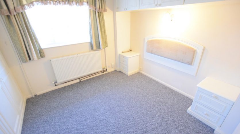 2 Bedroom End of Terrace House To Rent in Crystal Way, Dagenham, RM8 