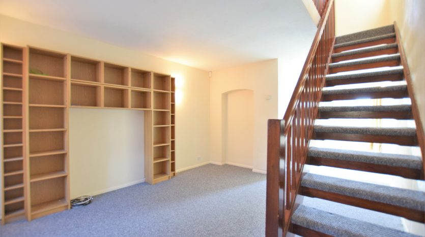 2 Bedroom End of Terrace House To Rent in Crystal Way, Dagenham, RM8 