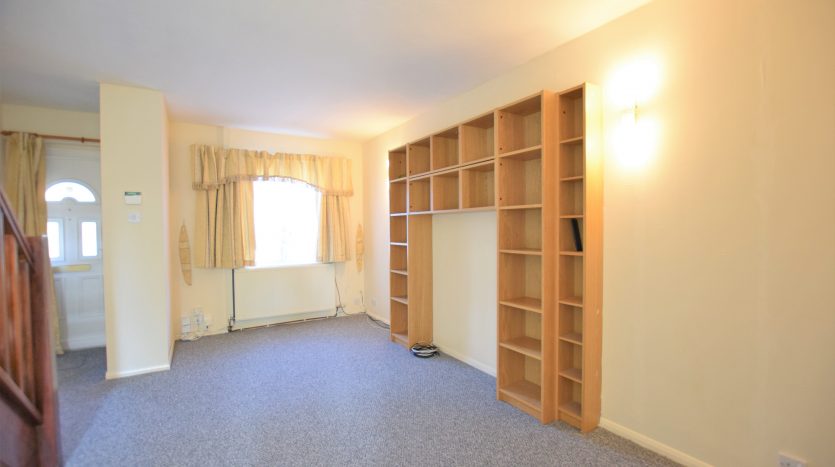 2 Bedroom End of Terrace House To Rent in Crystal Way, Dagenham, RM8 