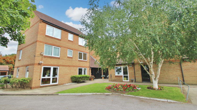 2 Bedroom  To Rent in Flat 63, Ilford, IG4 