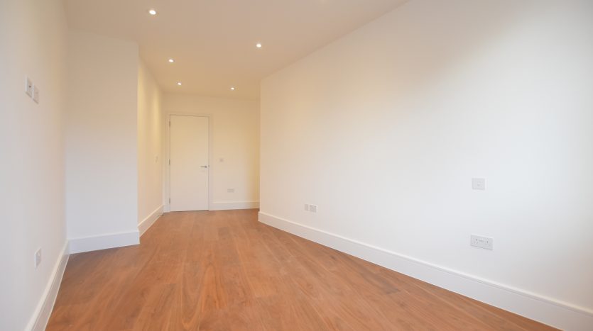 3 Bedroom Flat For Sale in Impact House 181-185 High Road, Chigwell, IG7 