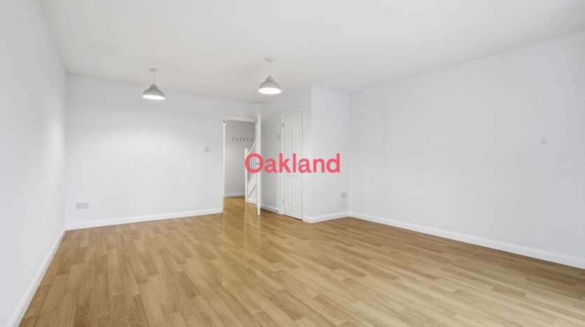 4 Bedroom Semi-Detached House To Rent in 85a Netley Road, Ilford, IG2 