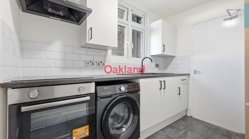 1 Bedroom  To Rent in 187a Well Street, London, E9 6
