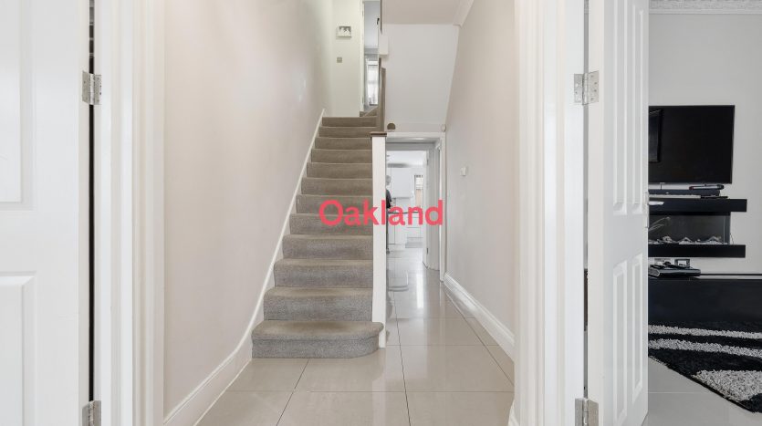 7 Bedroom Terraced House For Sale in Elgin Road, Ilford, IG3 