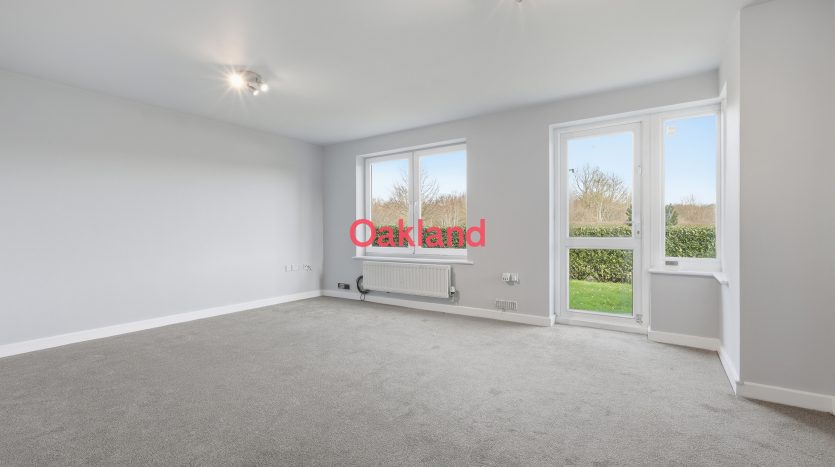 2 Bedroom  For Sale in Hawkesbury Close, Ilford, IG6 