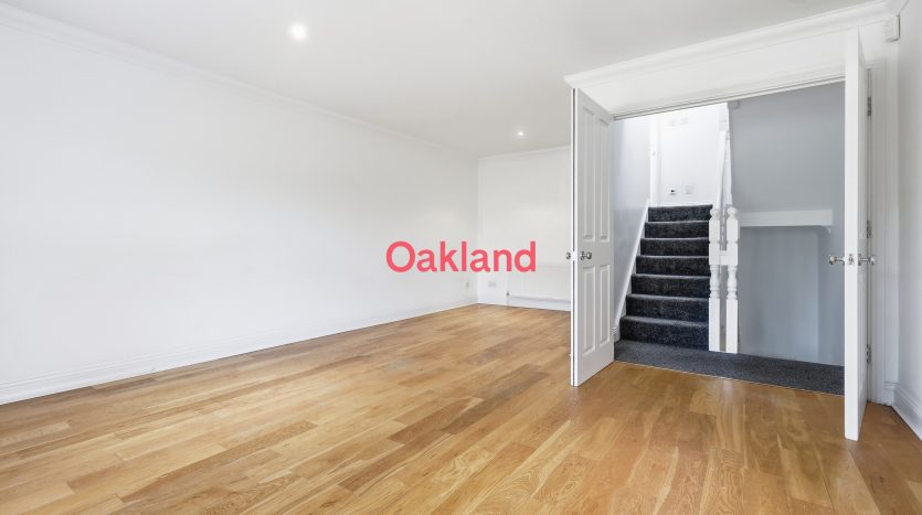 3 Bedroom Terraced House To Rent in Turpins Lane, Woodford Green, IG8 