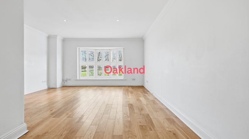 3 Bedroom Terraced House To Rent in Turpins Lane, Woodford Green, IG8 