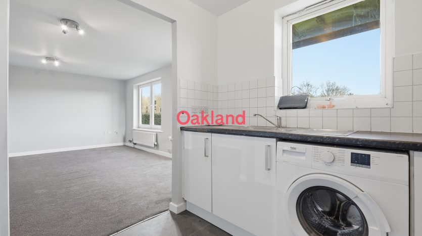 2 Bedroom  For Sale in Hawkesbury Close, Ilford, IG6 