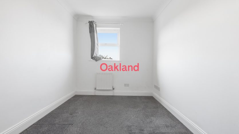 3 Bedroom Terraced House To Rent in Turpins Lane, Woodford Green, IG8 