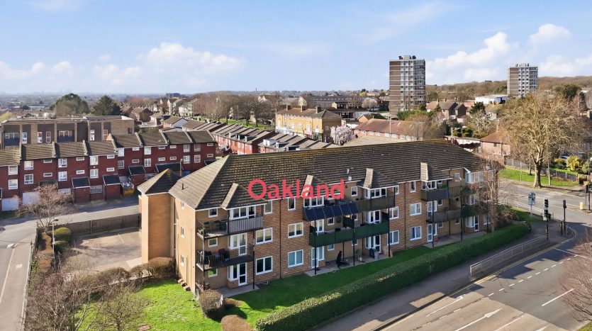 2 Bedroom  For Sale in Hawkesbury Close, Ilford, IG6 