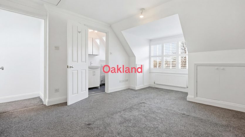 3 Bedroom Terraced House To Rent in Turpins Lane, Woodford Green, IG8 