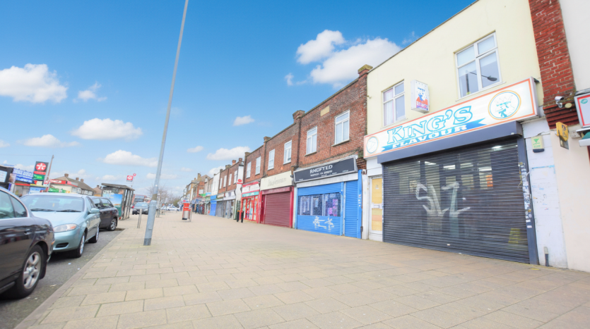 1 Bedroom  To Rent in 32a Whalebone Lane South, Dagenham, RM8 