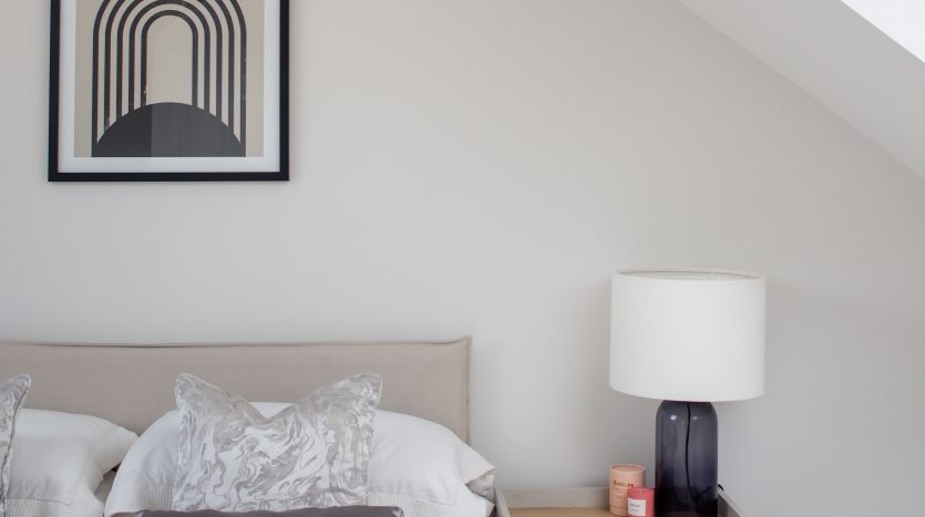 2 Bedroom Flat To Rent in First Floor Flat, London, SE18