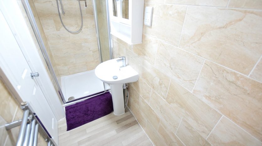 1 Bedroom Flat To Rent in Flat B 15 Ashgrove Road, Ilford, IG3 