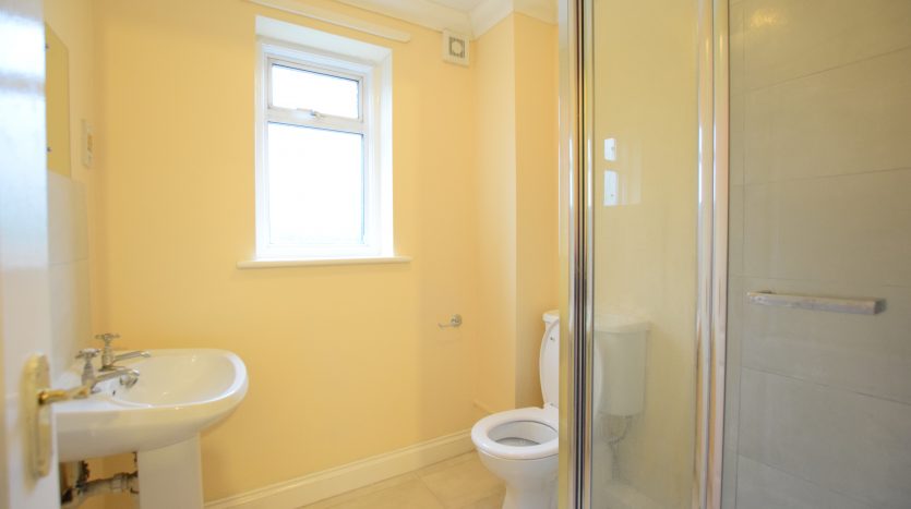 5 Bedroom Terraced House To Rent in Tollgate Road, London, E6 5