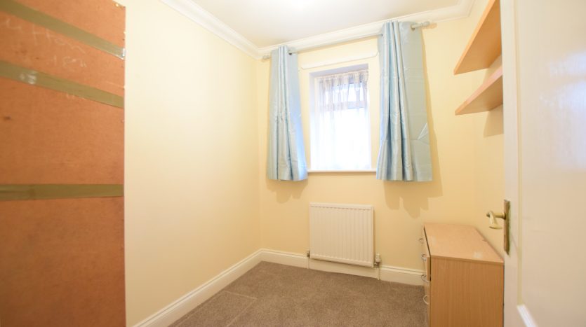 5 Bedroom Terraced House To Rent in Tollgate Road, London, E6 5