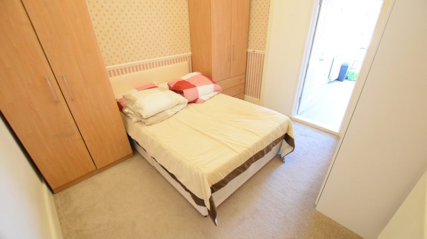 1 Bedroom Flat To Rent in Flat B 15 Ashgrove Road, Ilford, IG3 