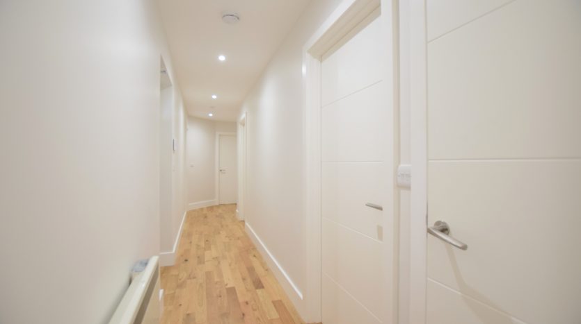 2 Bedroom Flat To Rent in Flat 2, Ilford, IG1 