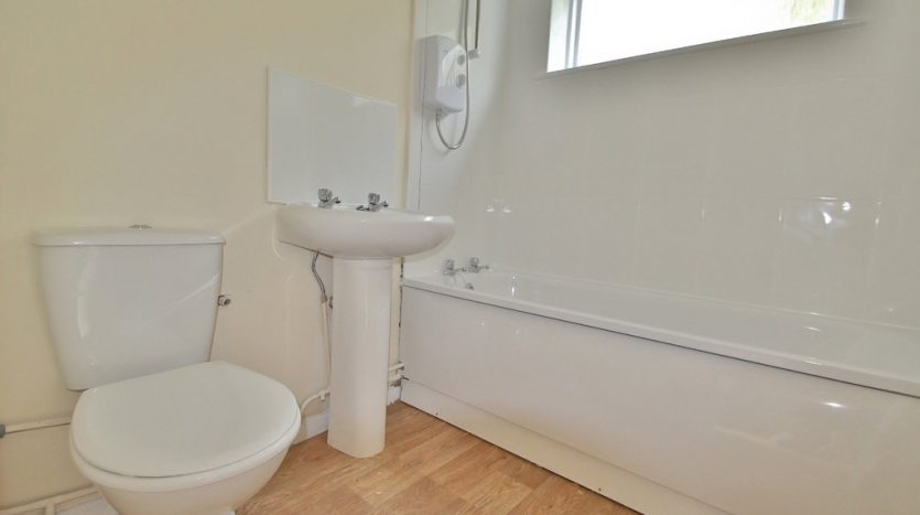 1 Bedroom  To Rent in Trotwood, Chigwell, IG7 