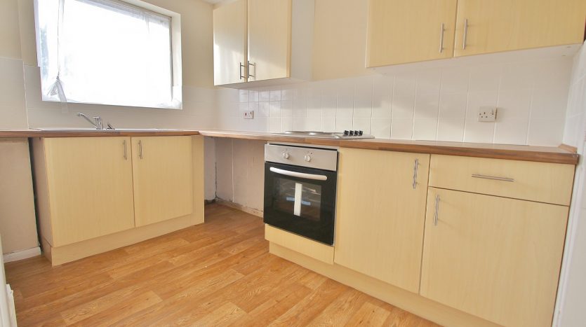 1 Bedroom  To Rent in Trotwood, Chigwell, IG7 