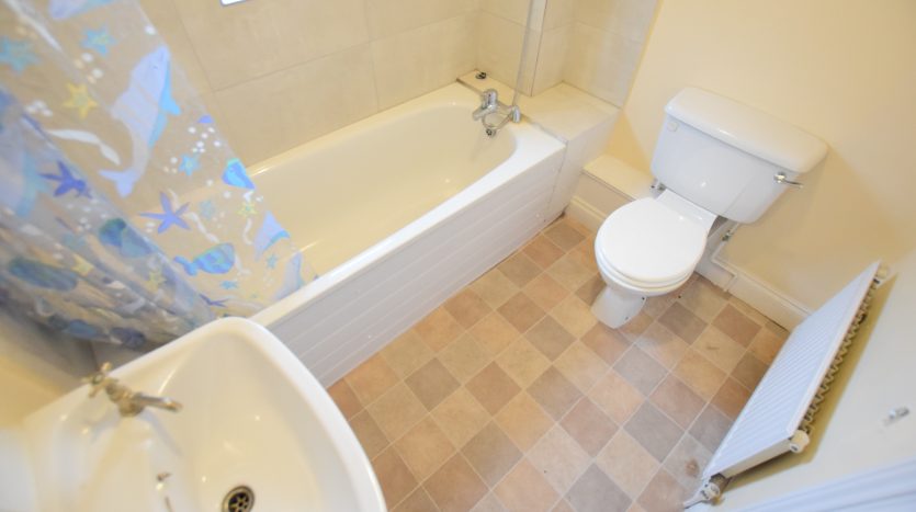 5 Bedroom Terraced House To Rent in Tollgate Road, London, E6 5