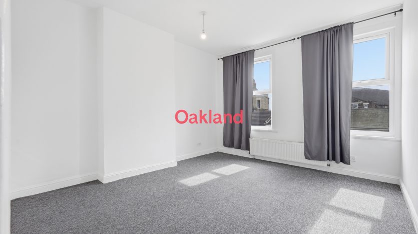 2 Bedroom  To Rent in 679A (Top Flat) Romford Road (SUB), Manor Park, E12 