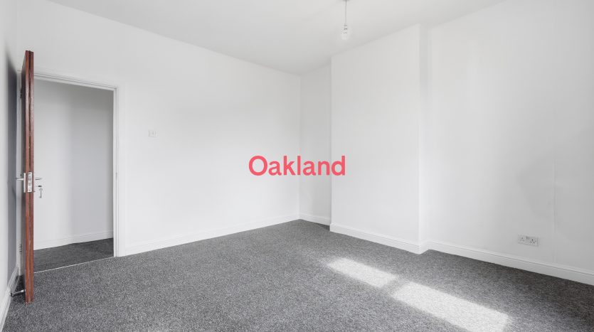 2 Bedroom  To Rent in 679A (Top Flat) Romford Road (SUB), Manor Park, E12 