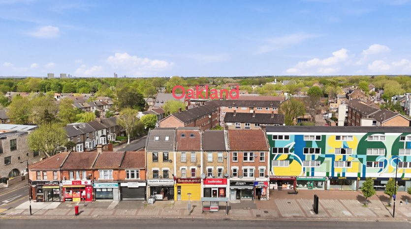 2 Bedroom  To Rent in 679A (Top Flat) Romford Road (SUB), Manor Park, E12 