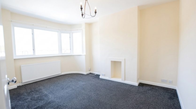 2 Bedroom  To Rent in 227a Fullwell Avenue, Ilford, IG5 