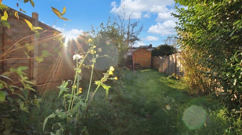 2 Bedroom  To Rent in 227a Fullwell Avenue, Ilford, IG5 