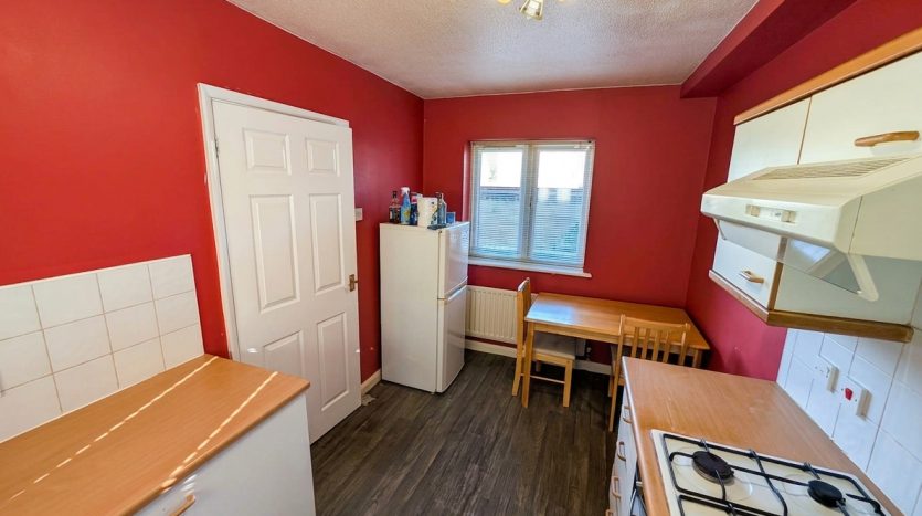 2 Bedroom Terraced House To Rent in Heathfield Park Drive, Romford, RM6 