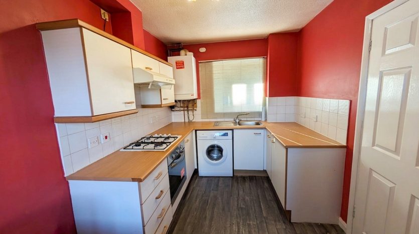 2 Bedroom Terraced House To Rent in Heathfield Park Drive, Romford, RM6 