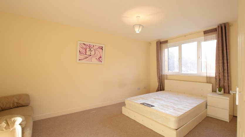 5 Bedroom House To Rent in Telegraph Place, London, E14 