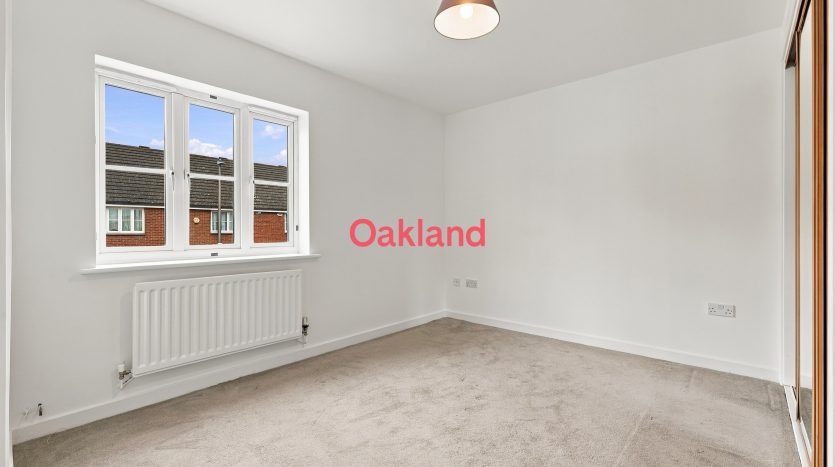 3 Bedroom  For Sale in Buntingbridge Road, Ilford, IG2 