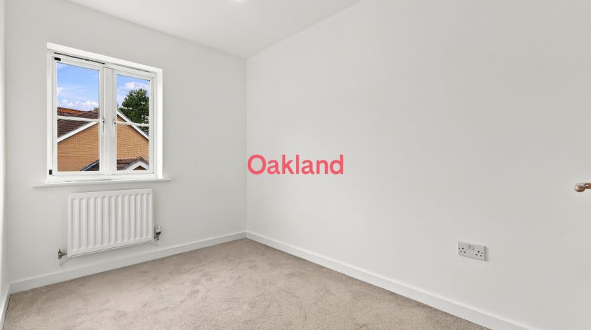 3 Bedroom  For Sale in Buntingbridge Road, Ilford, IG2 