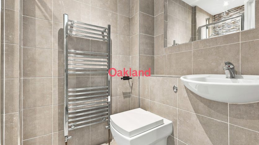 3 Bedroom  For Sale in Buntingbridge Road, Ilford, IG2 