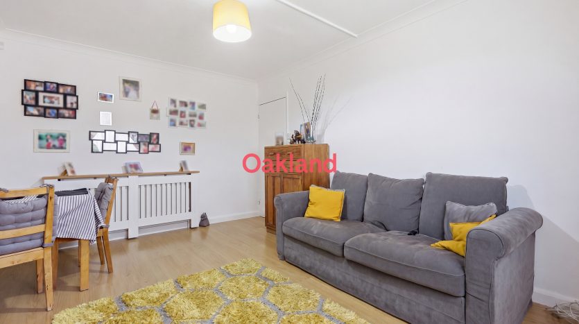 2 Bedroom  For Sale in Crown Road, Ilford, IG6 