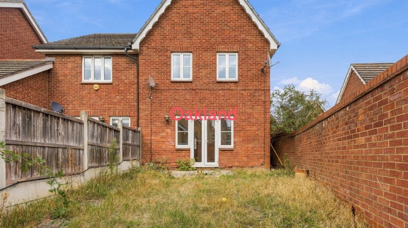 3 Bedroom  For Sale in Buntingbridge Road, Ilford, IG2 