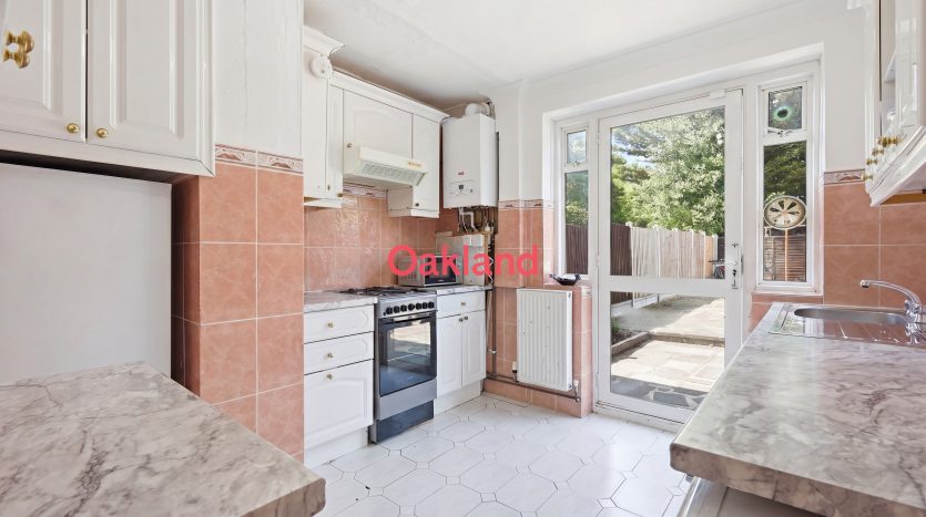 2 Bedroom  For Sale in Crown Road, Ilford, IG6 