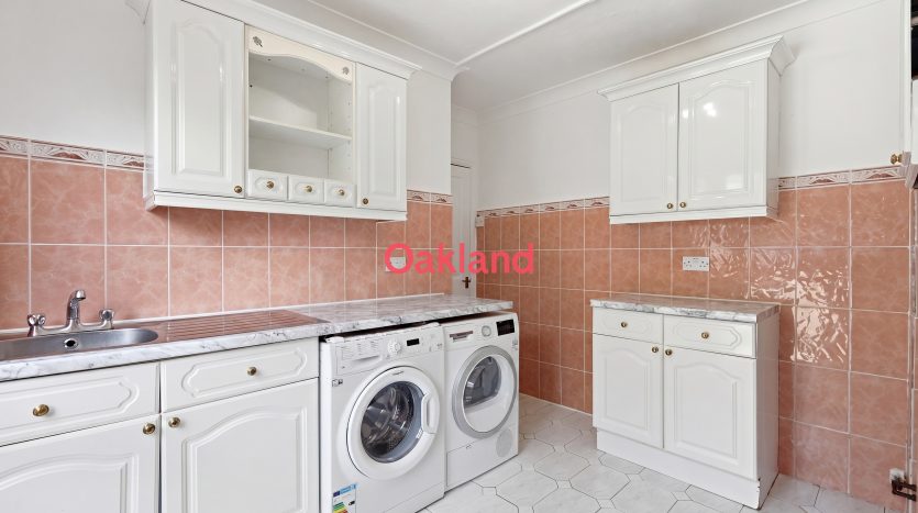 2 Bedroom  For Sale in Crown Road, Ilford, IG6 