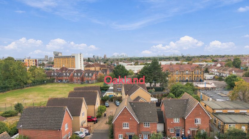 3 Bedroom  For Sale in Buntingbridge Road, Ilford, IG2 