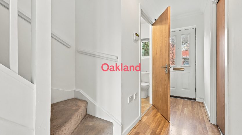 3 Bedroom  For Sale in Buntingbridge Road, Ilford, IG2 