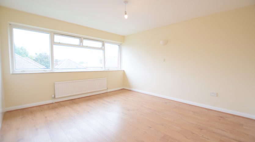 2 Bedroom  To Rent in The Coppins Chadwell Avenue, Romford, RM6 