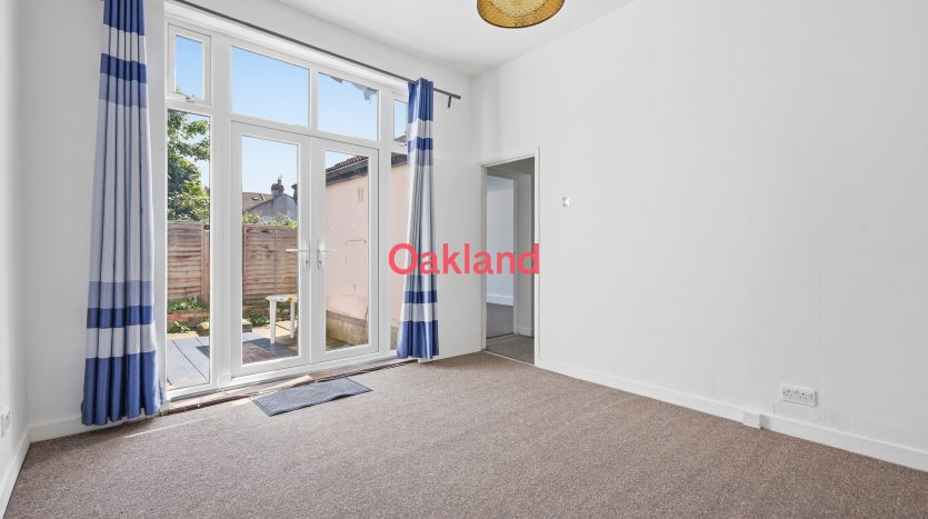1 Bedroom  To Rent in 42b Balfour Road, Ilford, IG1 