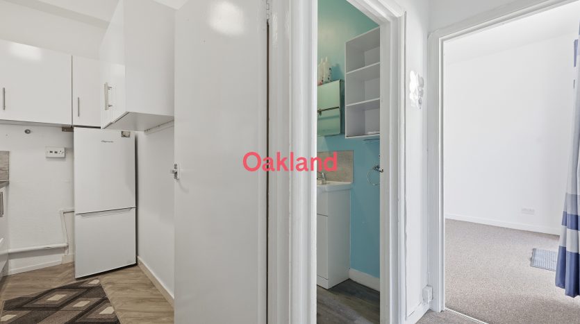 1 Bedroom  To Rent in 42b Balfour Road, Ilford, IG1 